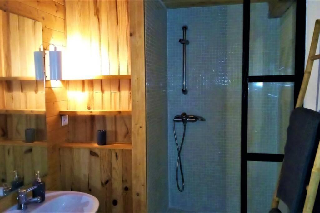Studio 32m2 - dans propriété avec vue imprenable sur le Lac du Salagou Liausson Esterno foto