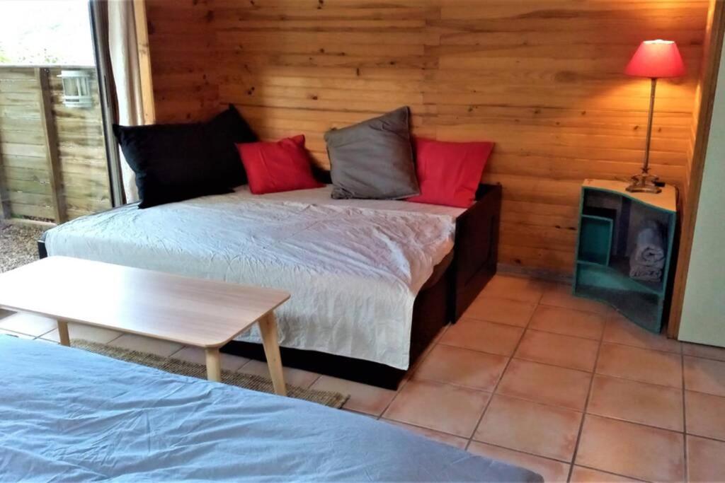 Studio 32m2 - dans propriété avec vue imprenable sur le Lac du Salagou Liausson Esterno foto