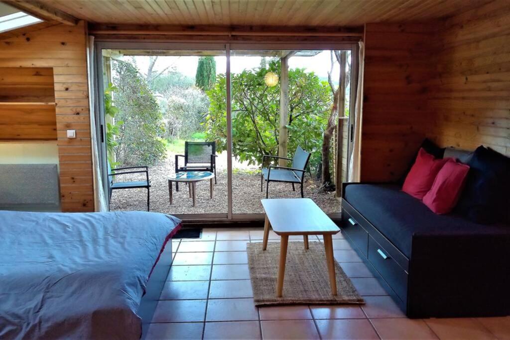 Studio 32m2 - dans propriété avec vue imprenable sur le Lac du Salagou Liausson Esterno foto